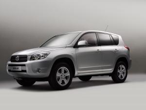 Toyota RAV4 2005 года